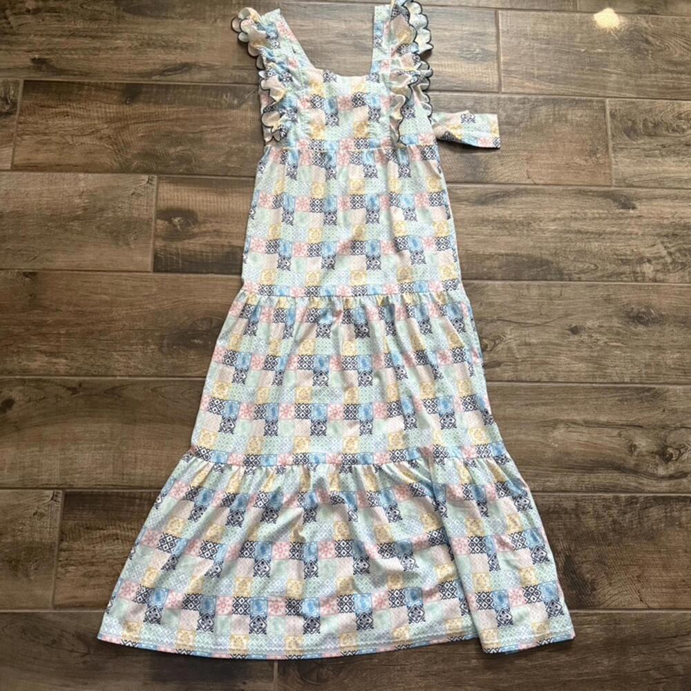 Elegant Blue Floral Maxi Dress with Flowing Silhouette